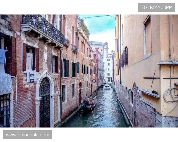 畅游威尼斯官网的艺术殿堂，领略大师作品的无穷魅力